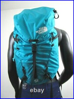 NWT The North Face TNF Verto 27 Hiking Mountaineering Climbing Day Pack Blue