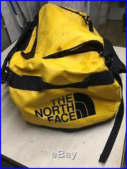 THE NORTH FACE, Base Camp Duffel, LARGE, SUMMIT GOLD / TNF BLACK