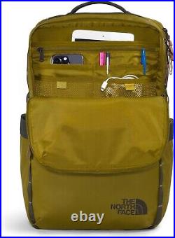 THE NORTH FACE Base Camp Voyager Daypack, Sulphur Moss Green/Utility Book Bag