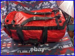 The NORTH FACE Base Camp Duffel Bag / Backpack Red Waterproof Vtg Large Carry On