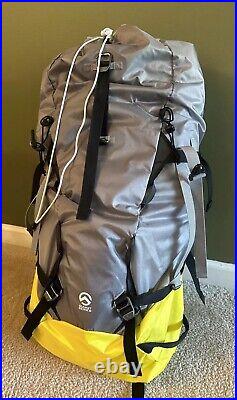 The North Face Advanced Mountain Kit Summit Series Phantom 50L SKI Backpack S/M