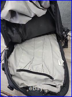 The North Face Chugach 35 Skateboard Hiking Ski Gear Backpack Black