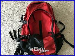 The North Face Hot Shot RED Backpack Hiking School Bag Black TNF RARE vintage