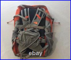 The North Face Litus 32 Backpack Acrylic Orange / Grey power Orange