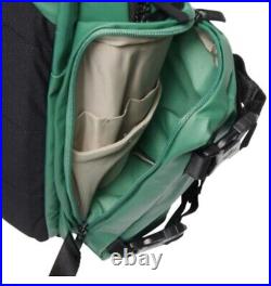 The North Face Small Commuter Pack 26 L Backpack Deep Grass Green-TNF Black New