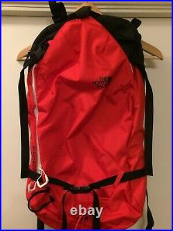 The North Face Snomad 23 Backpack MENS NEW WITHOUT TAGS
