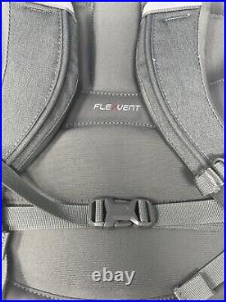 The North Face Surge Backpack Women One Size Zinc Grey Powder Blue 31 Liter