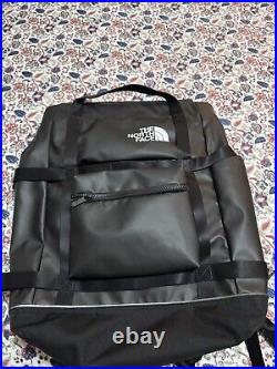 The North Face TNF Commuter Pack Unisex Backpack Book Bag Pack NWT Hiking Trail