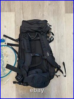 The North Face Terra 35 Backpack With Bladder Hiking Camping 20x12x7 Black