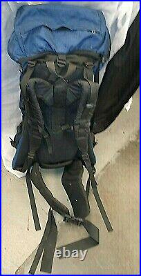 The North Face Vintage Blue Black Adventure 16 Backpack Hiking Camping SZ L USA