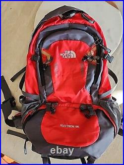 The North Face backpack electron 55 L Red NWOT RAIN COVER