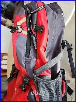 The North Face backpack electron 55 L Red NWOT RAIN COVER