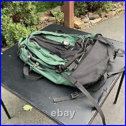 Vtg! 90's THE NORTH FACE 2 in 1 Green/Black XL BACKPACK with Small Removable Bag